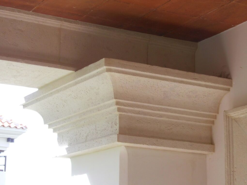 Capitel para columna: ejemplo de forma y proporción